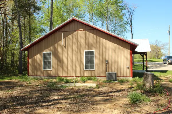 135 Jim Warren Rd, Mcminnville, TN 37110