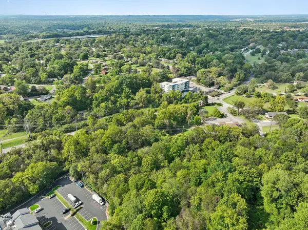 609 McGavock Pike, Nashville, TN 37214