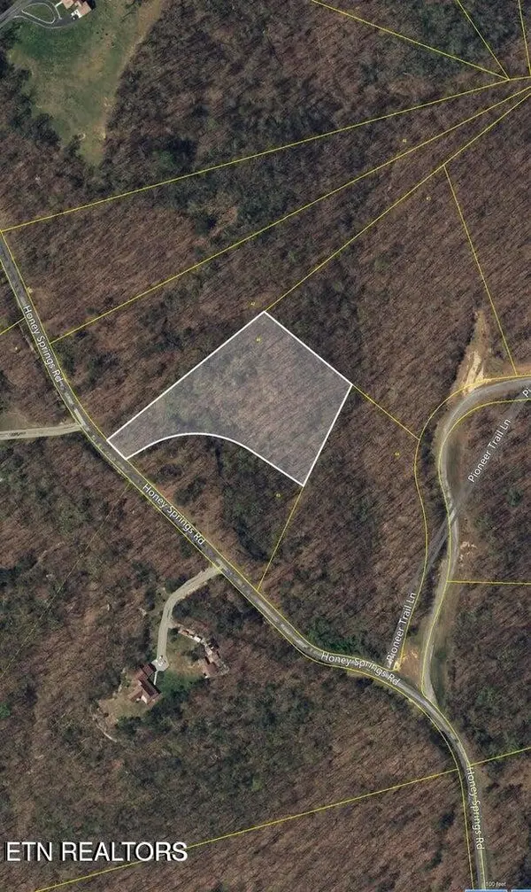 321 Honey Springs Rd, Crawford, TN 38554