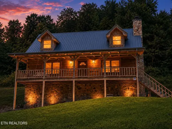 453 Trentham Hollow Rd, Parrottsville, TN 37843