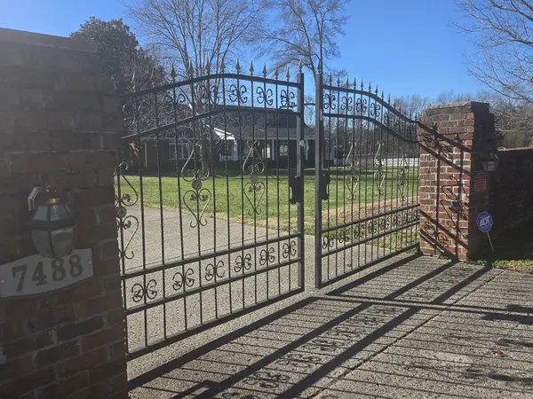 7488 Lowe Ln, Rockvale, TN 37153