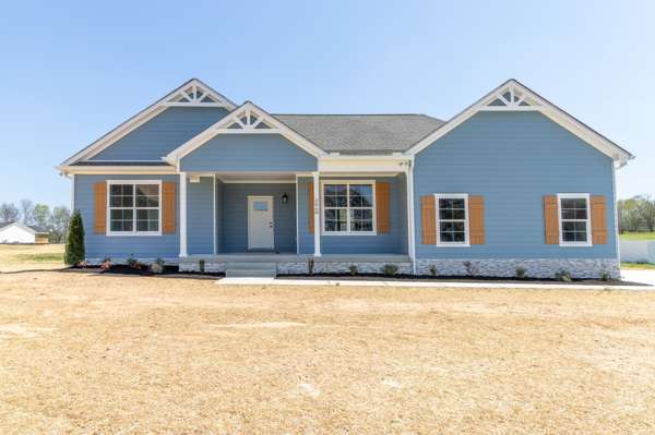 2060 Beverly Ct, Springfield, TN 37172
