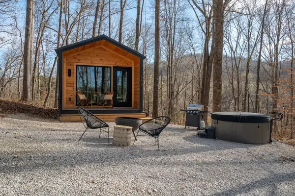 1545 Blue Springs Rd, Sparta, TN 38583