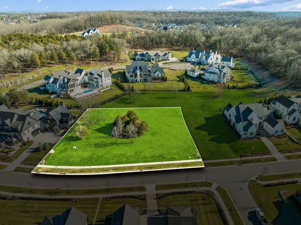 8159 Heirloom Blvd, College Grove, TN 37046