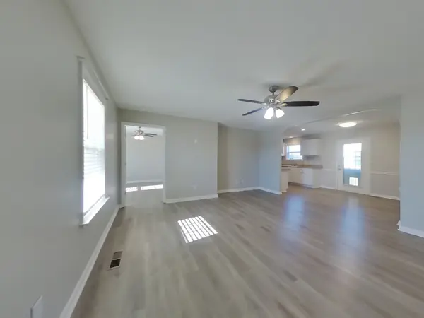1612 Robert Rd, Columbia, TN 38401