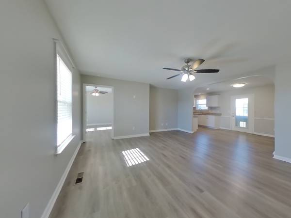 1612 Robert Rd, Columbia, TN 38401
