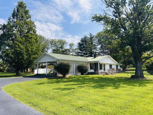 401 Hillcrest Rd, Manchester, TN 37355