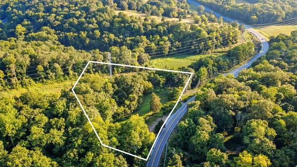 1986 Highway 76, Adams, TN 37010