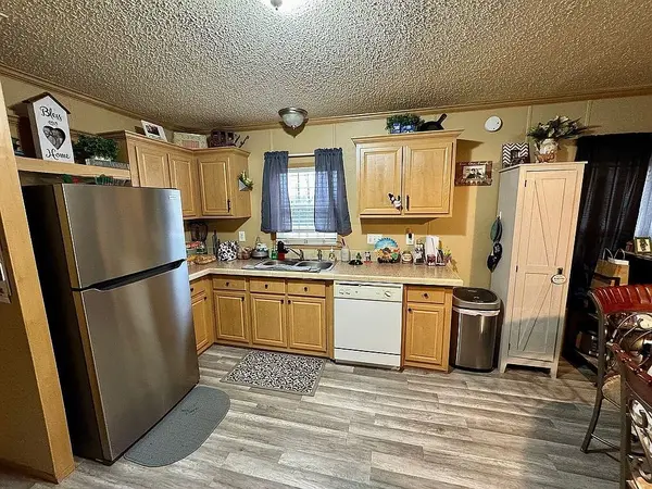 3351 E State Line Rd, Union City, TN 38261