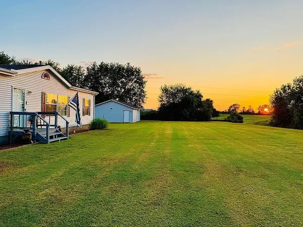 3351 E State Line Rd, Union City, TN 38261