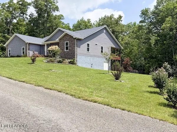 380 Mountain Preserve Pkwy, Crab Orchard, TN 37723