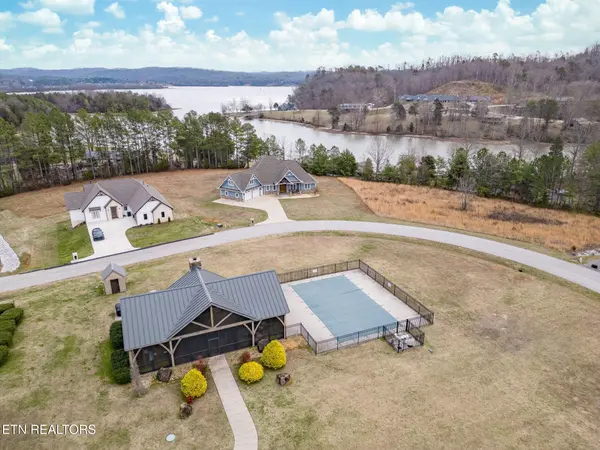 205 Reserve Point, Kingston, TN 37763