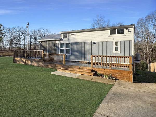 103 Thomas Rd, Dover, TN 37058