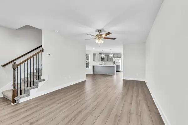 107 Quarry Point Dr, Clarksville, TN 37043