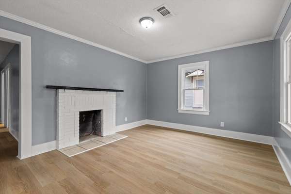 123 S Moore Road, Chattanooga, TN 37411