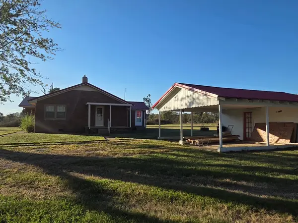 126 Dunn Rd, Leoma, TN 38468