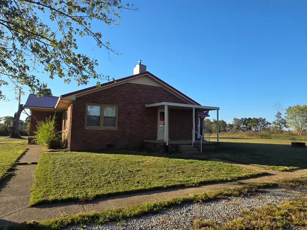 126 Dunn Rd, Leoma, TN 38468