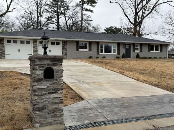 1633 Winston St, Florence, AL 35630