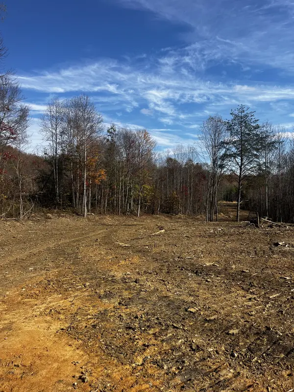 1 Northcutts Cove Road, Mc Minnville, TN 37110