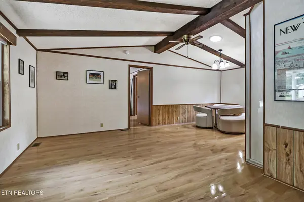 20 Robin Hood Lane, Crossville, TN 38558
