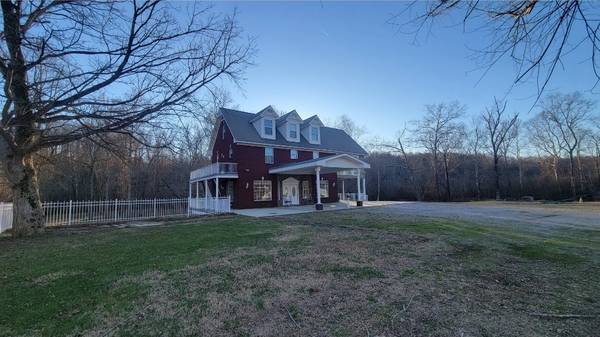 397 Bluff Springs Rd, Mcminnville, TN 37110