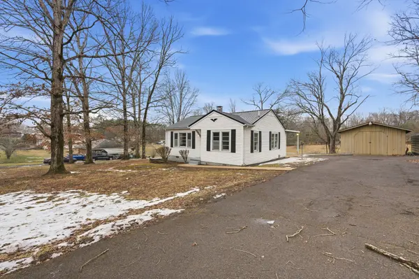 3011 Green Hill Dr, Centerville, TN 37033