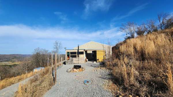 276 Schelley Rd, Gainesboro, TN 38562