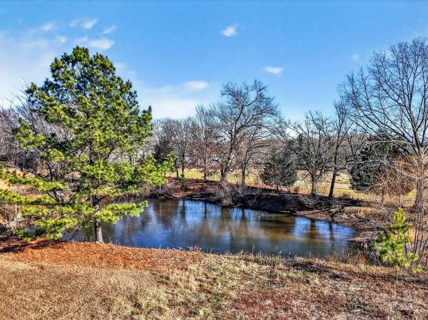 8 Prospect Rd, Fayetteville, TN 37334