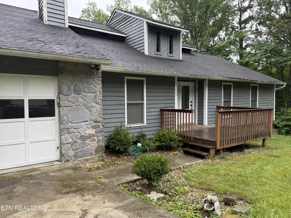 459 Dogwood Lane, Jacksboro, TN 37757