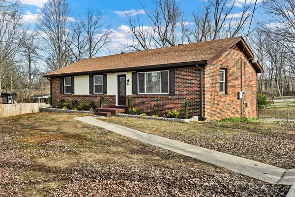139 W Regent Dr, Clarksville, TN 37043