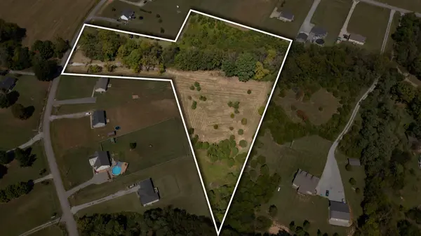 536 Martin Chapel Rd, Portland, TN 37148