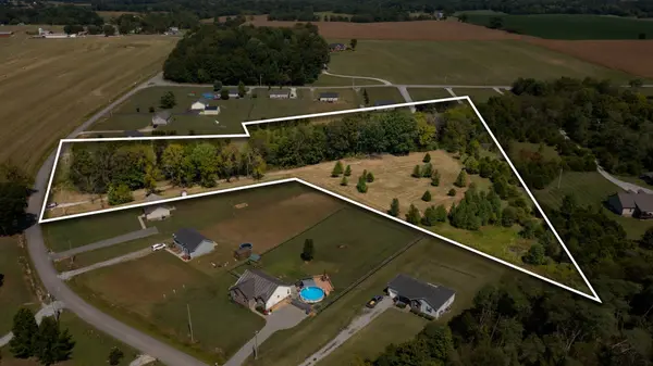 536 Martin Chapel Rd, Portland, TN 37148