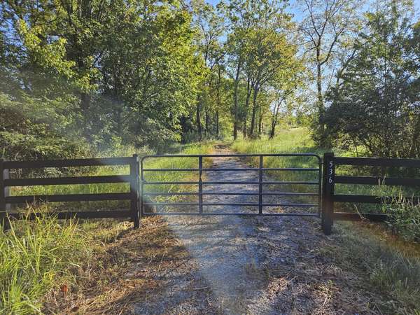 536 Martin Chapel Rd, Portland, TN 37148