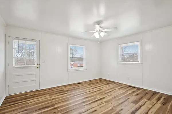 172 Hadley Dr, Clarksville, TN 37042