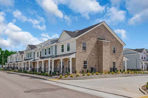 205 S High St #34, Mcminnville, TN 37110