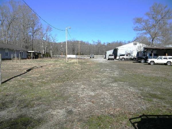 2765 Highway 70 #E, Waverly, TN 37185