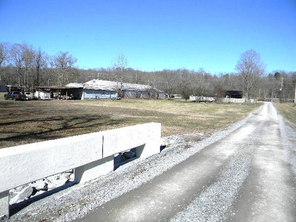 2765 Highway 70 #E, Waverly, TN 37185