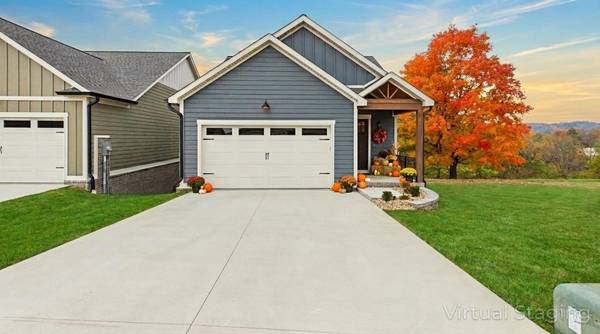 362 Moon Bay Dr, Kuttawa, KY 42055