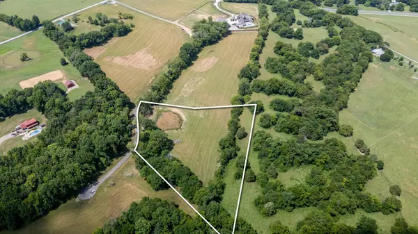 9023 Possum Trot Trail, College Grove, TN 37046