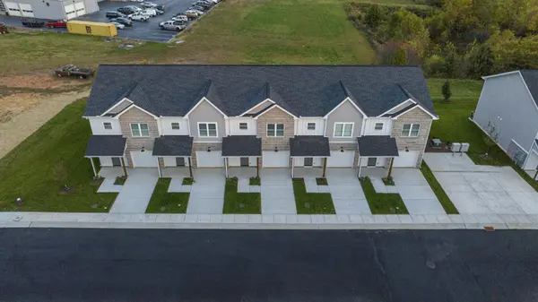2624 S Main St #18, Springfield, TN 37172
