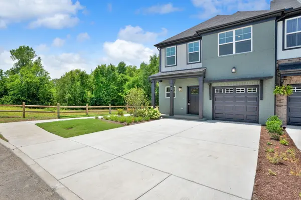169 Rothwood PVT Drive, Hendersonville, TN 37075