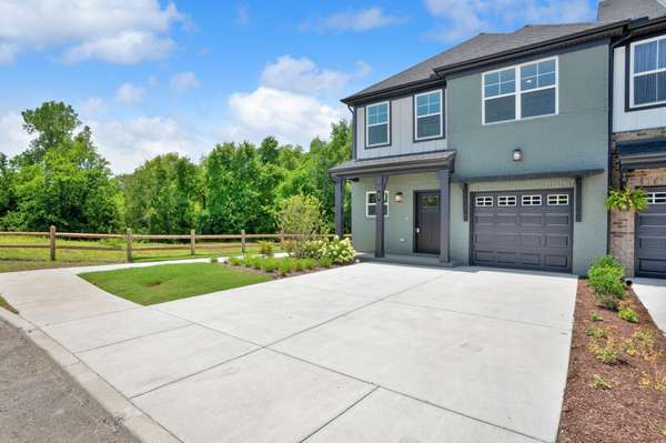 169 Rothwood PVT Drive, Hendersonville, TN 37075