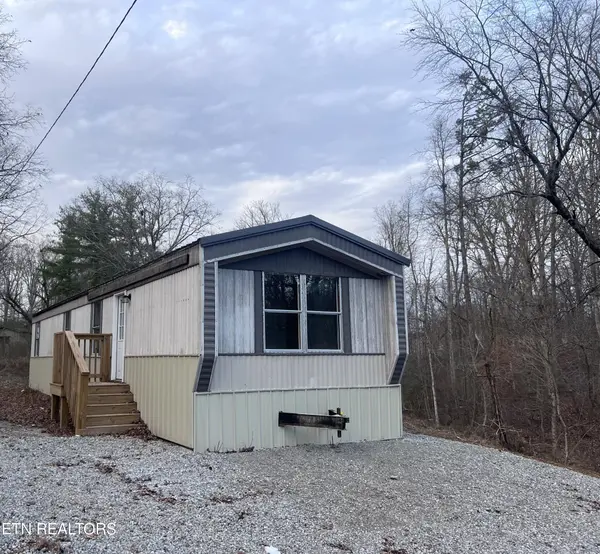 166 Maynard Ave, Jamestown, TN 38556