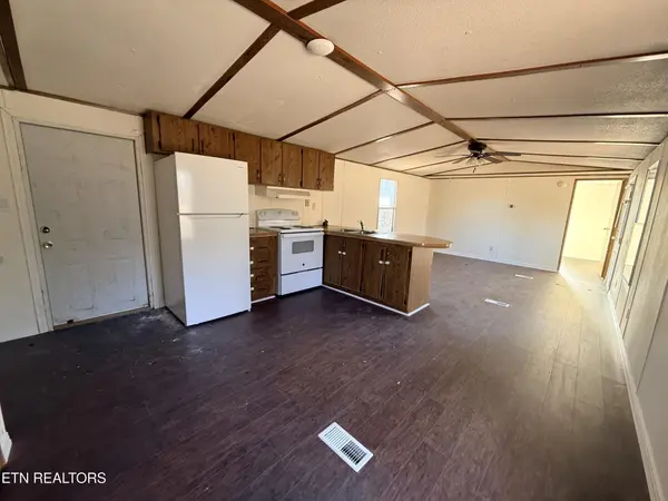 166 Maynard Ave, Jamestown, TN 38556
