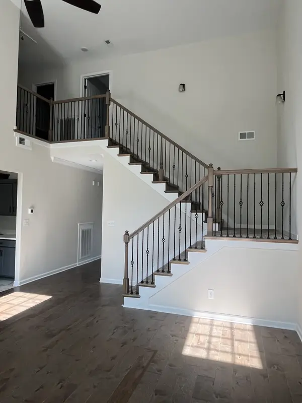 1775 Oak Forest Dr, Clarksville, TN 37043