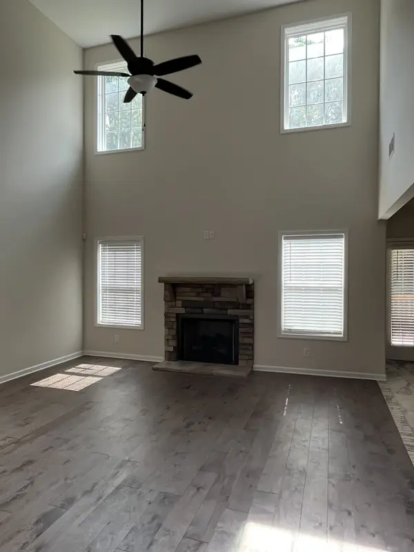 1775 Oak Forest Dr, Clarksville, TN 37043