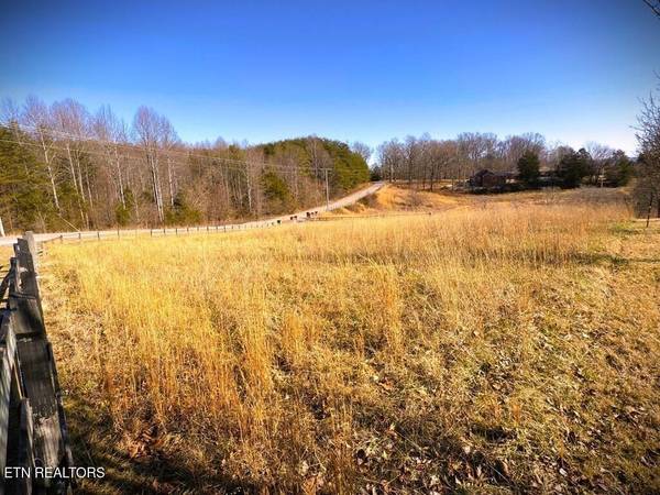 4020 Bunker Hill Rd, Cookeville, TN 38506
