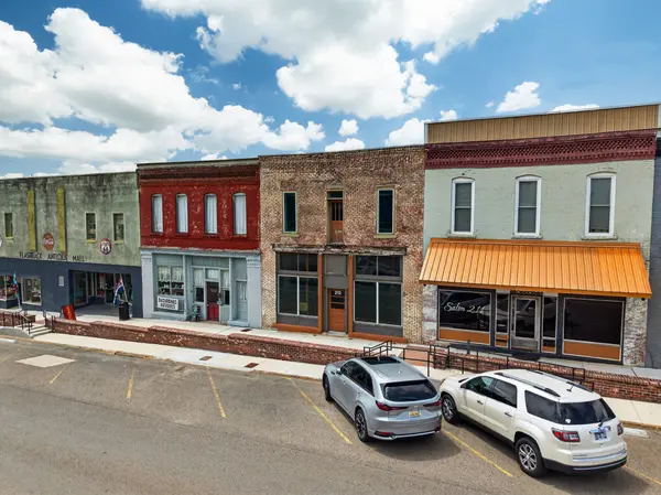 213 Main Ave #S, Fayetteville, TN 37334