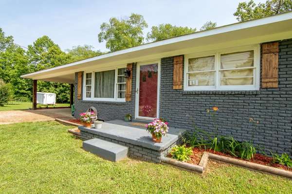 5011 SUNNY ACRES DR, Waynesboro, TN 38485