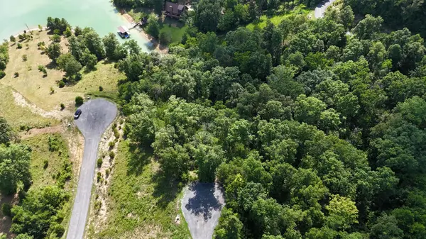 9 Stone Cove Way, Dandridge, TN 37725